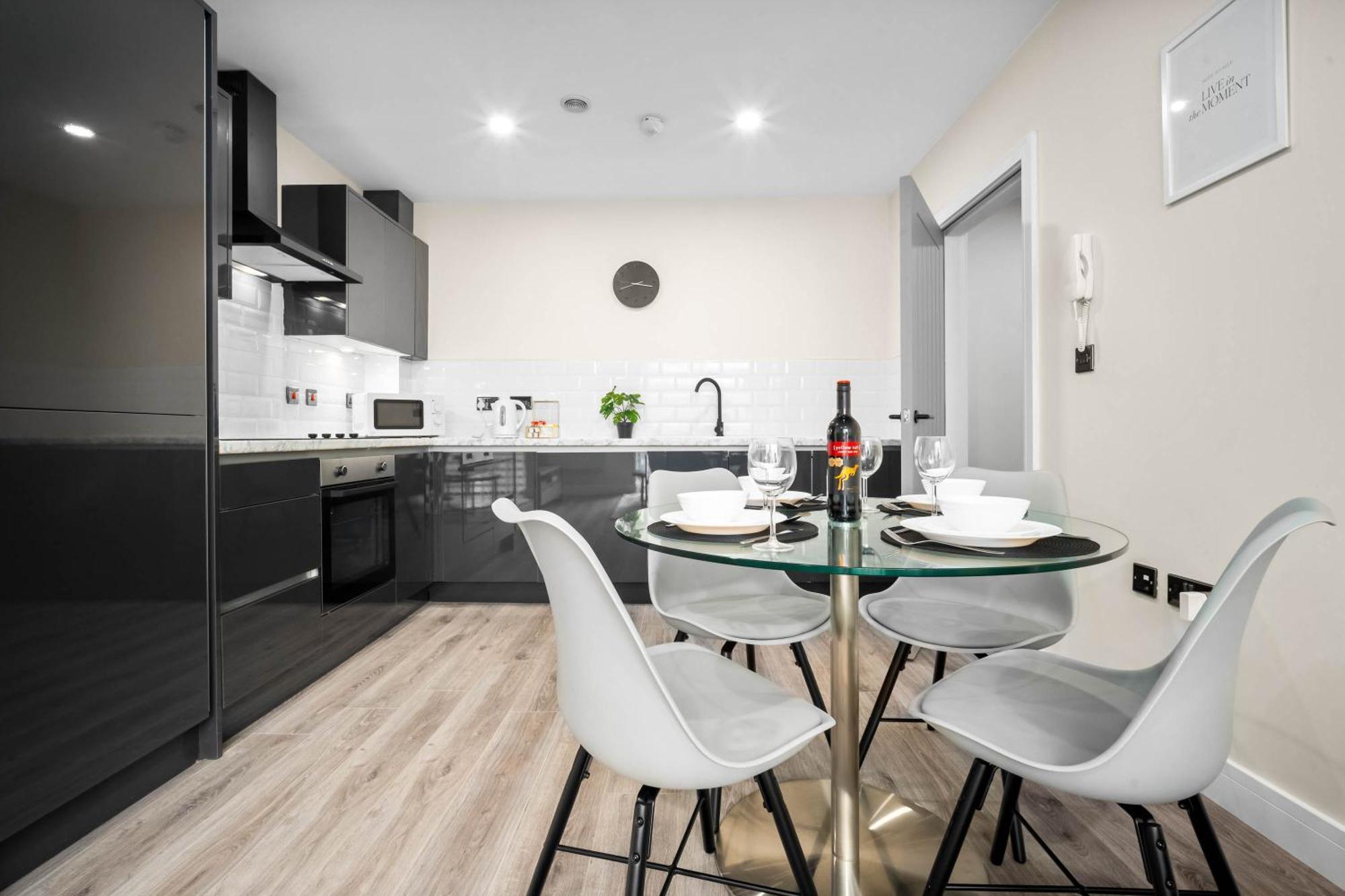New Luxury Two Bedroom Apartment - City Centre - Netflix - Wifi - Top Rated - Jq 8Ah Birmingham Exterior foto