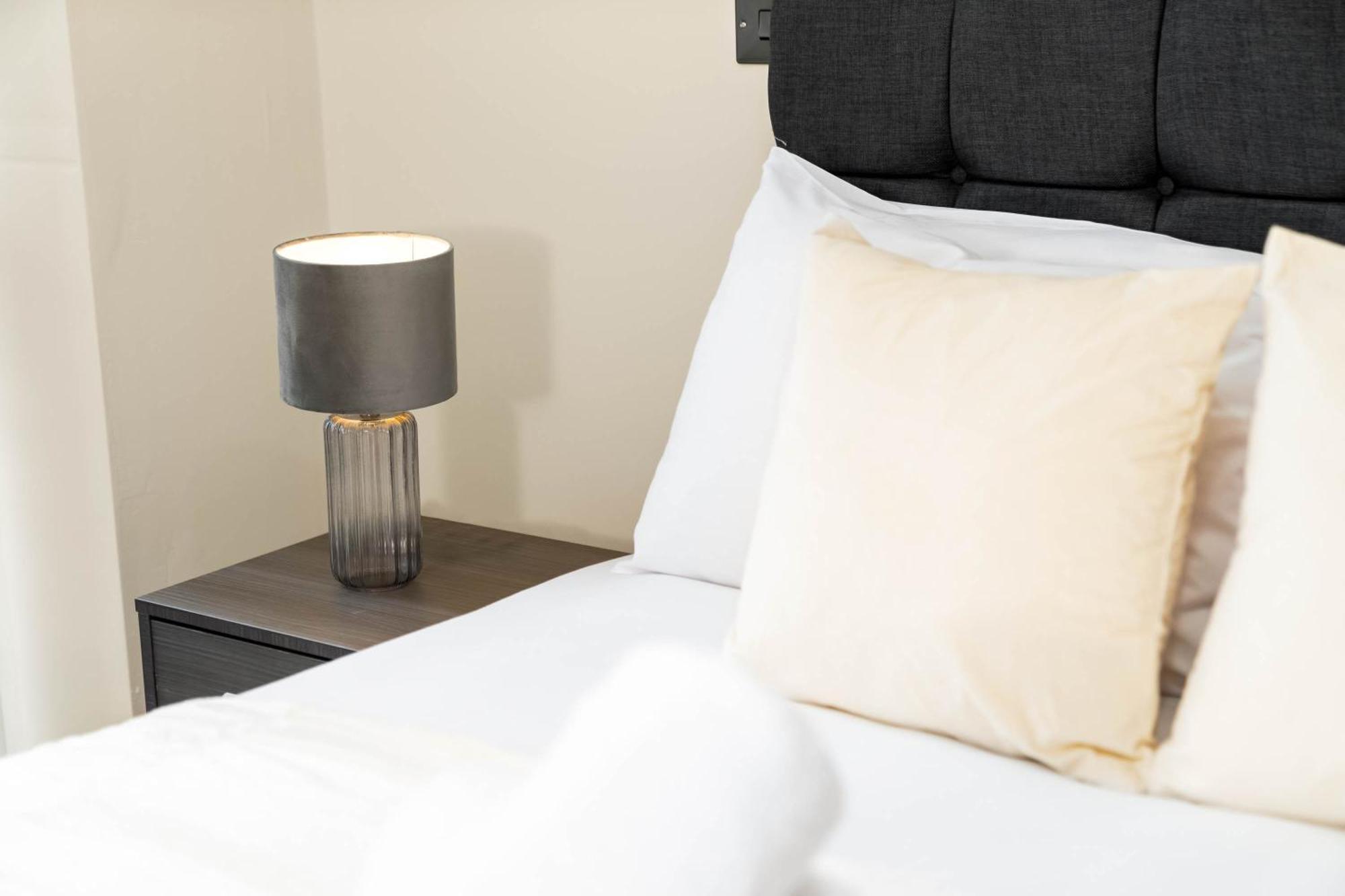 New Luxury Two Bedroom Apartment - City Centre - Netflix - Wifi - Top Rated - Jq 8Ah Birmingham Exterior foto
